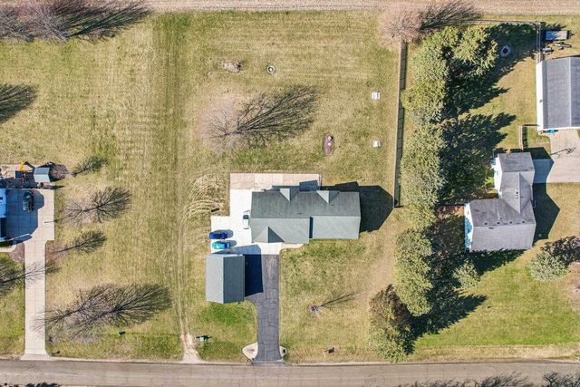 5008 Creek Haven Road, Cottage Grove, WI 53527