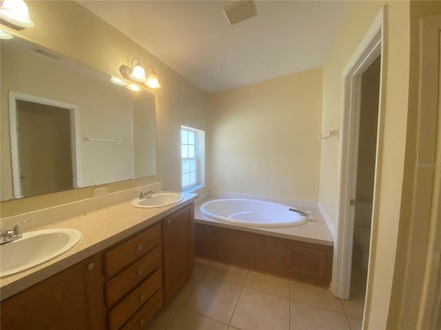 2275 SOPHIE SPRINGER LANE 5, Sarasota, FL 34234