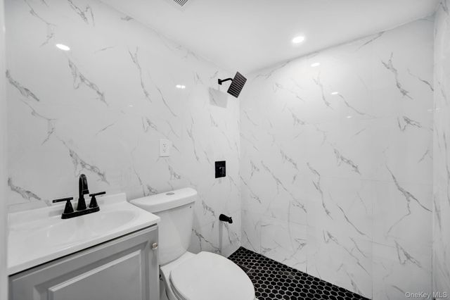 3004 Lasalle Avenue, Bronx, NY 10461