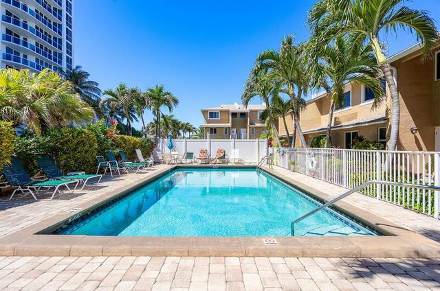 3409 SE 8th Street 6, Pompano Beach, FL 33062