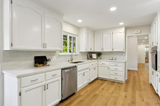755 Santa Rita Avenue, Los Altos, CA 94022