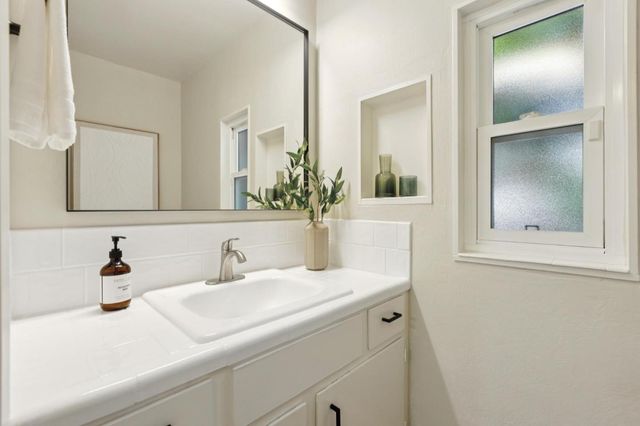 755 Santa Rita Avenue, Los Altos, CA 94022