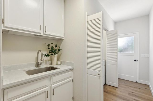 755 Santa Rita Avenue, Los Altos, CA 94022