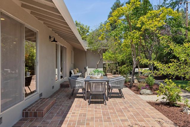 755 Santa Rita Avenue, Los Altos, CA 94022