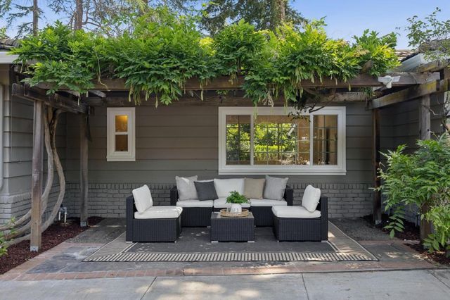 755 Santa Rita Avenue, Los Altos, CA 94022