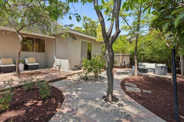 755 Santa Rita Avenue, Los Altos, CA 94022