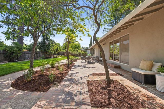755 Santa Rita Avenue, Los Altos, CA 94022