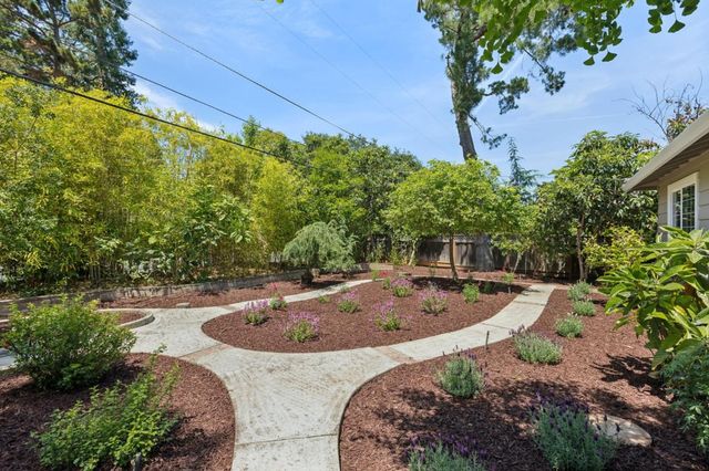 755 Santa Rita Avenue, Los Altos, CA 94022