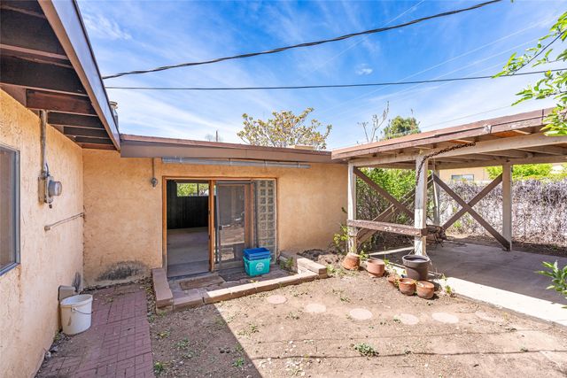 1727 Callejon Emilia, Santa Fe, NM 87501