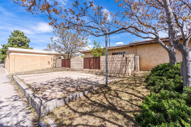 1727 Callejon Emilia, Santa Fe, NM 87501
