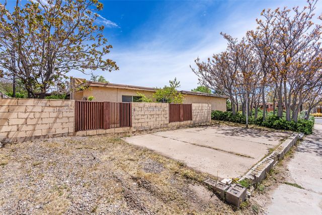 1727 Callejon Emilia, Santa Fe, NM 87501