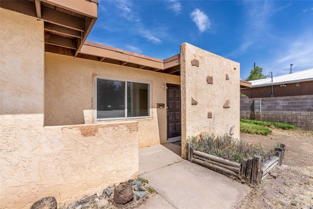 1727 Callejon Emilia, Santa Fe, NM 87501