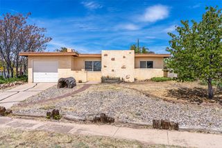 1727 Callejon Emilia, Santa Fe, NM 87501