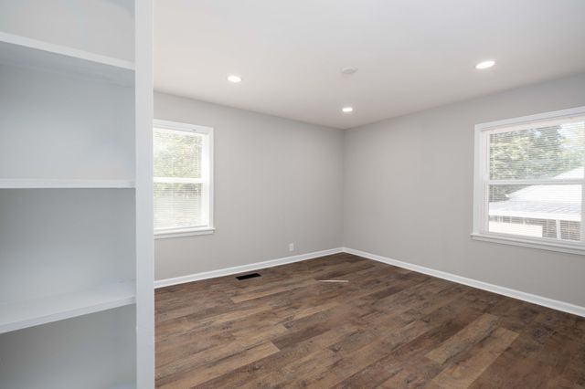 3607 Sabre Dr, Nashville, TN 37211