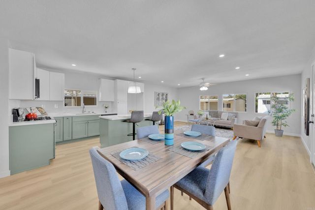 8301 Mission Gorge Road Spc 256, Santee, CA 92071