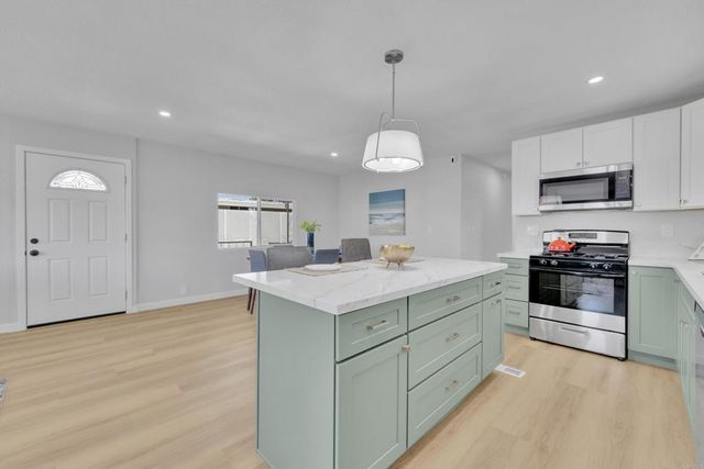 8301 Mission Gorge Road Spc 256, Santee, CA 92071