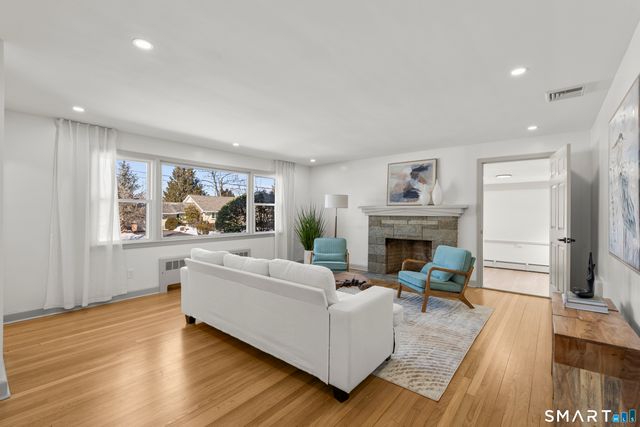 85 Bittersweet Lane, Stratford, CT 06614