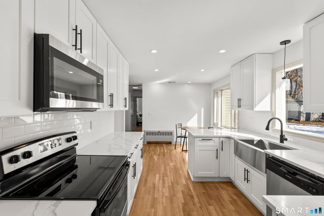 85 Bittersweet Lane, Stratford, CT 06614