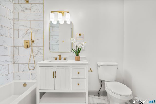 85 Bittersweet Lane, Stratford, CT 06614