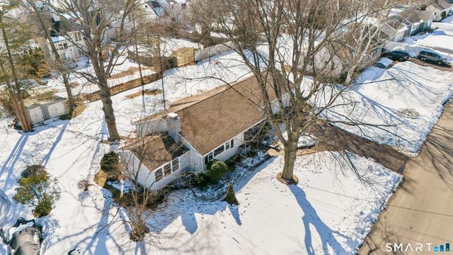 85 Bittersweet Lane, Stratford, CT 06614