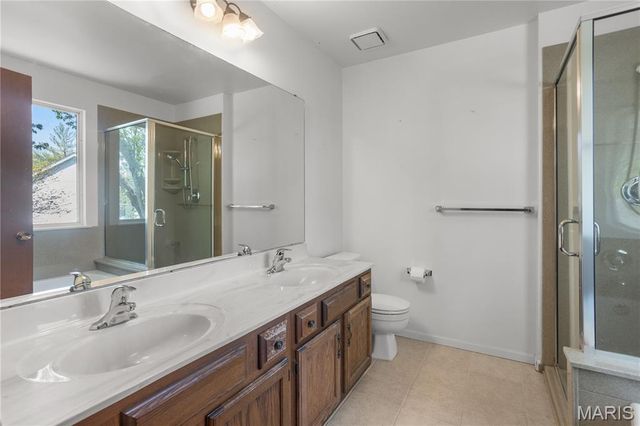 1530 Apple Way Court, Ballwin, MO 63021