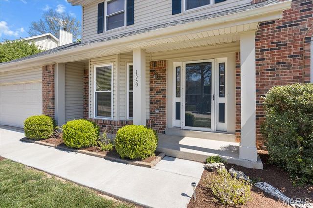 1530 Apple Way Court, Ballwin, MO 63021