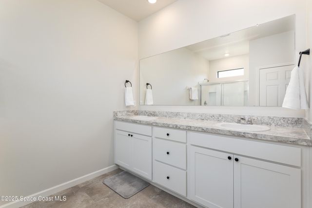 527 Old Country Road SE, Palm Bay, FL 32909