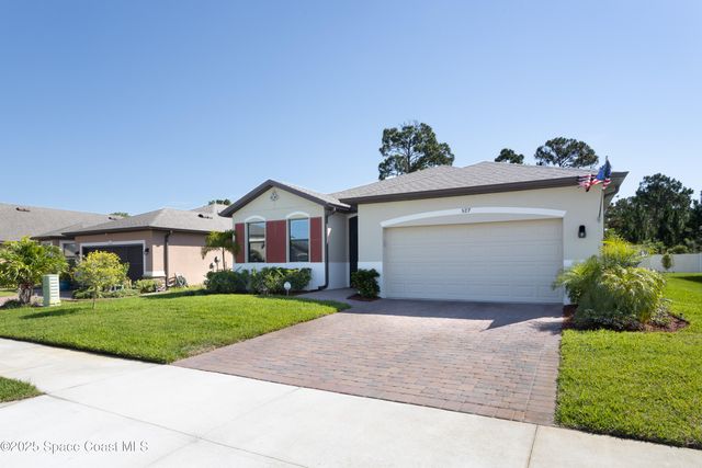 527 Old Country Road SE, Palm Bay, FL 32909
