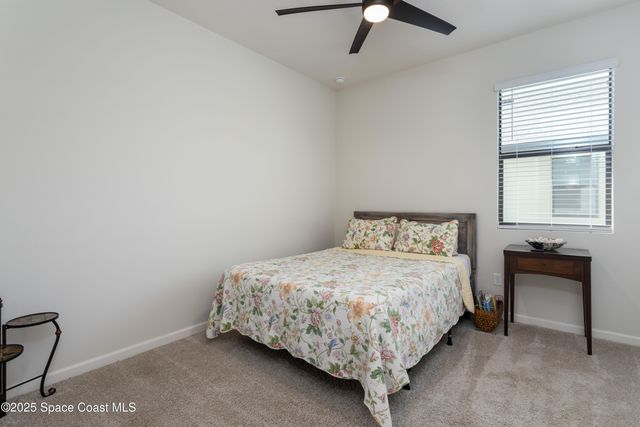 527 Old Country Road SE, Palm Bay, FL 32909