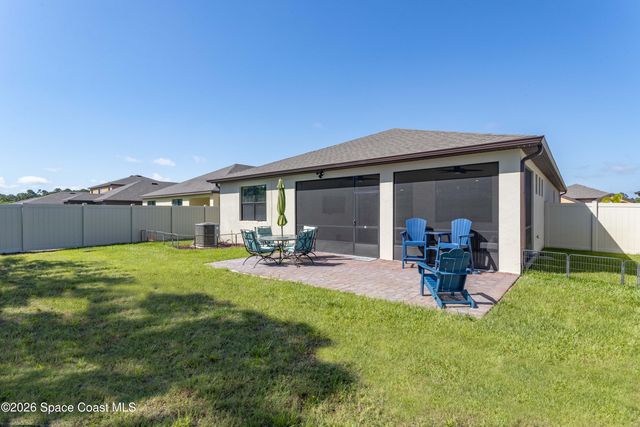 527 Old Country Road SE, Palm Bay, FL 32909