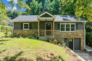 11 Upland Road, Asheville, NC 28804