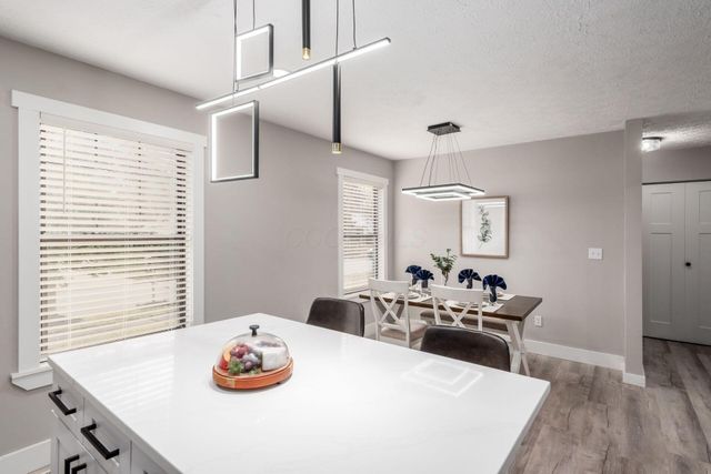 1212 Tillicum Drive, Worthington, OH 43085