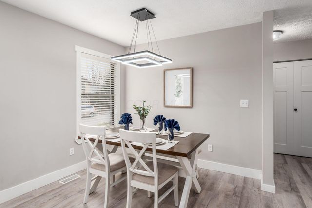 1212 Tillicum Drive, Worthington, OH 43085