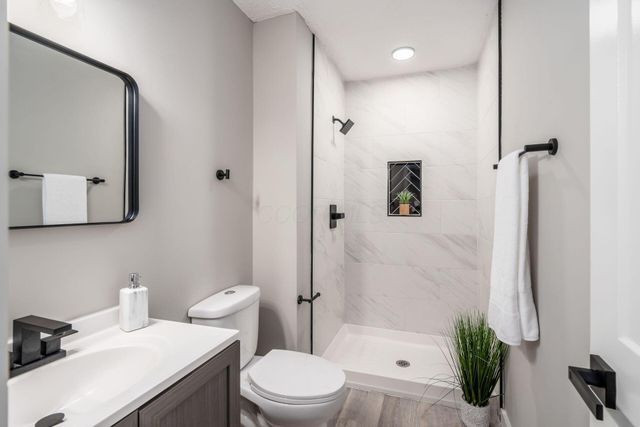 1212 Tillicum Drive, Worthington, OH 43085