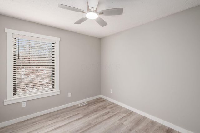 1212 Tillicum Drive, Worthington, OH 43085