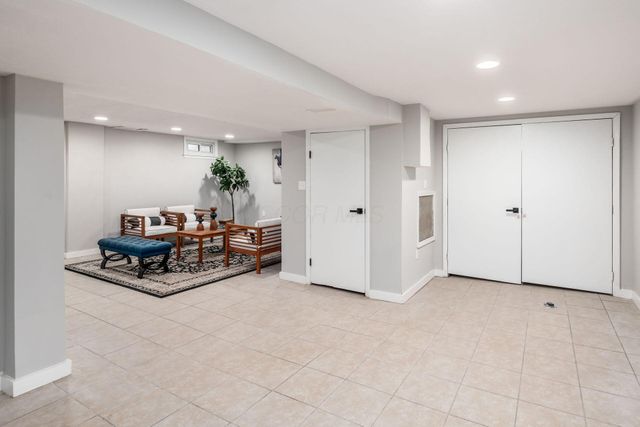 1212 Tillicum Drive, Worthington, OH 43085