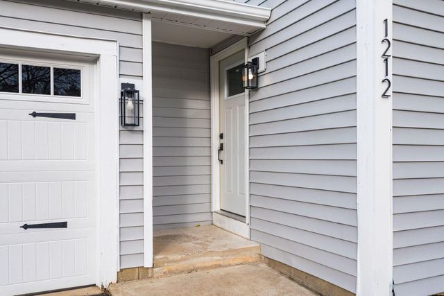 1212 Tillicum Drive, Worthington, OH 43085