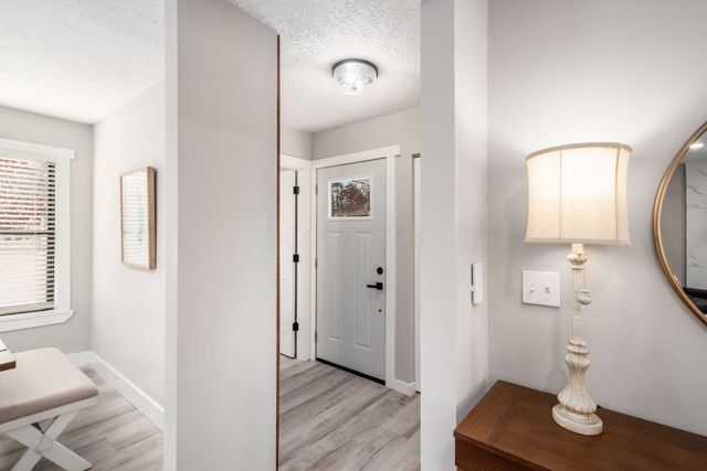 1212 Tillicum Drive, Worthington, OH 43085