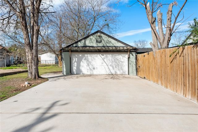 1019 East 27th Street, Bryan, TX 77803