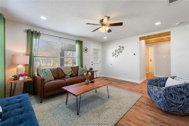 1019 East 27th Street, Bryan, TX 77803