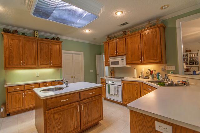 890 Piedmont Lake Drive, Pine Mountain, GA 31822