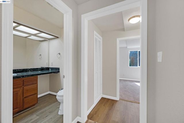 2825 Hillcrest Avenue, Hayward, CA 94542