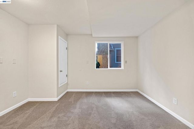 2825 Hillcrest Avenue, Hayward, CA 94542