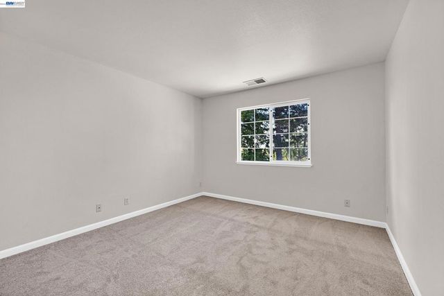 2825 Hillcrest Avenue, Hayward, CA 94542