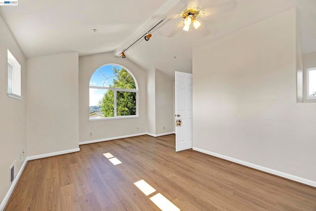 2825 Hillcrest Avenue, Hayward, CA 94542