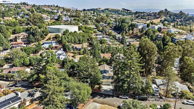 2825 Hillcrest Avenue, Hayward, CA 94542