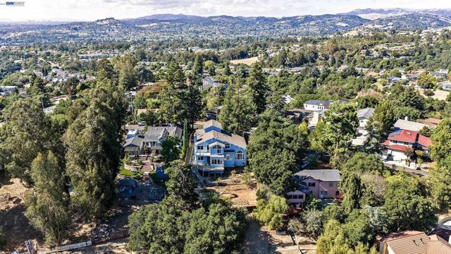 2825 Hillcrest Avenue, Hayward, CA 94542