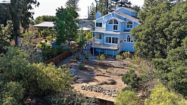 2825 Hillcrest Avenue, Hayward, CA 94542