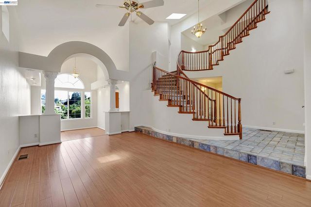 2825 Hillcrest Avenue, Hayward, CA 94542