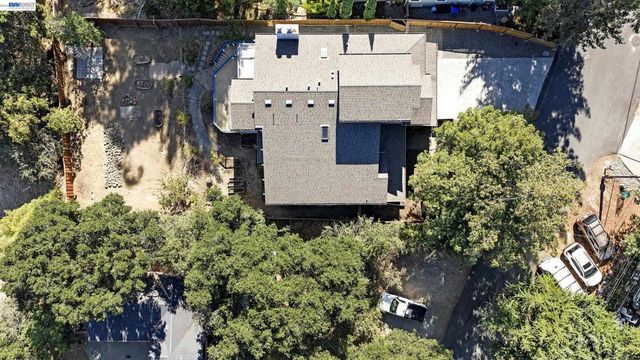 2825 Hillcrest Avenue, Hayward, CA 94542